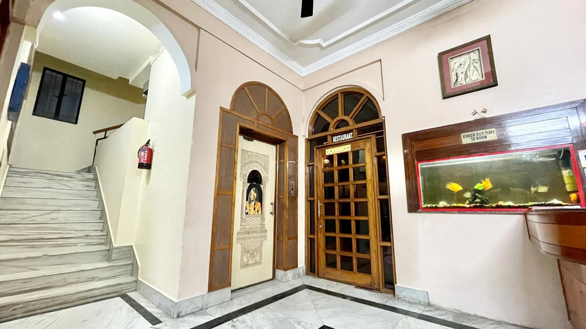 Hotel Shivam ! Varanasi होटल शिवम హోటల్ శివం ஹோட்டல் சிவம் Foreigner'S Choice ! Fully Air-Conditioned Hotel With Lift & Parking Availability, Near Kashi Vishwanath Temple, And Ganga Ghat, Best Hotel In Varanasi 2