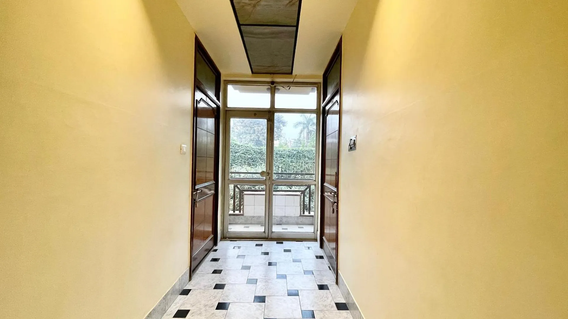 Hotel Shivam ! Varanasi होटल शिवम హోటల్ శివం ஹோட்டல் சிவம் Foreigner'S Choice ! Fully Air-Conditioned Hotel With Lift & Parking Availability, Near Kashi Vishwanath Temple, And Ganga Ghat, Best Hotel In Varanasi 2