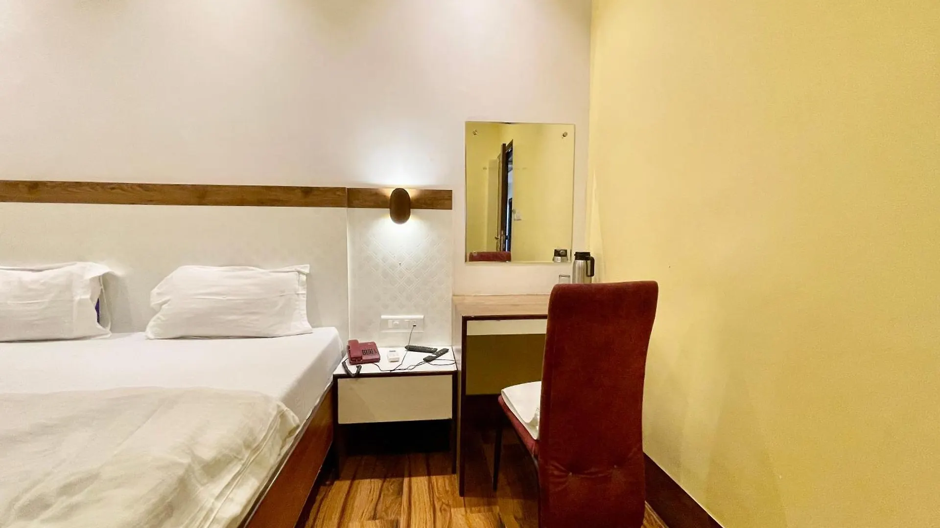 ****  Hotel Shivam ! Varanasi होटल शिवम హోటల్ శివం ஹோட்டல் சிவம் Foreigner'S Choice ! Fully Air-Conditioned Hotel With Lift & Parking Availability, Near Kashi Vishwanath Temple, And Ganga Ghat, Best Hotel In Varanasi 2 India
